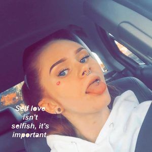 Meet your Posher, Sasha